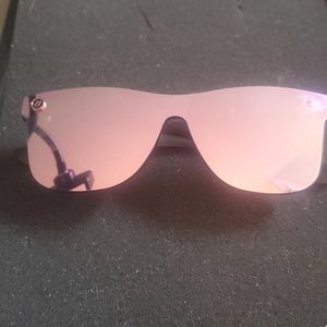 BLENDERS SUNGLASSES